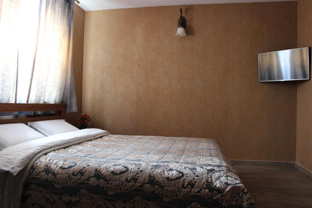 Barin House Hotel Sumy Bagian luar foto