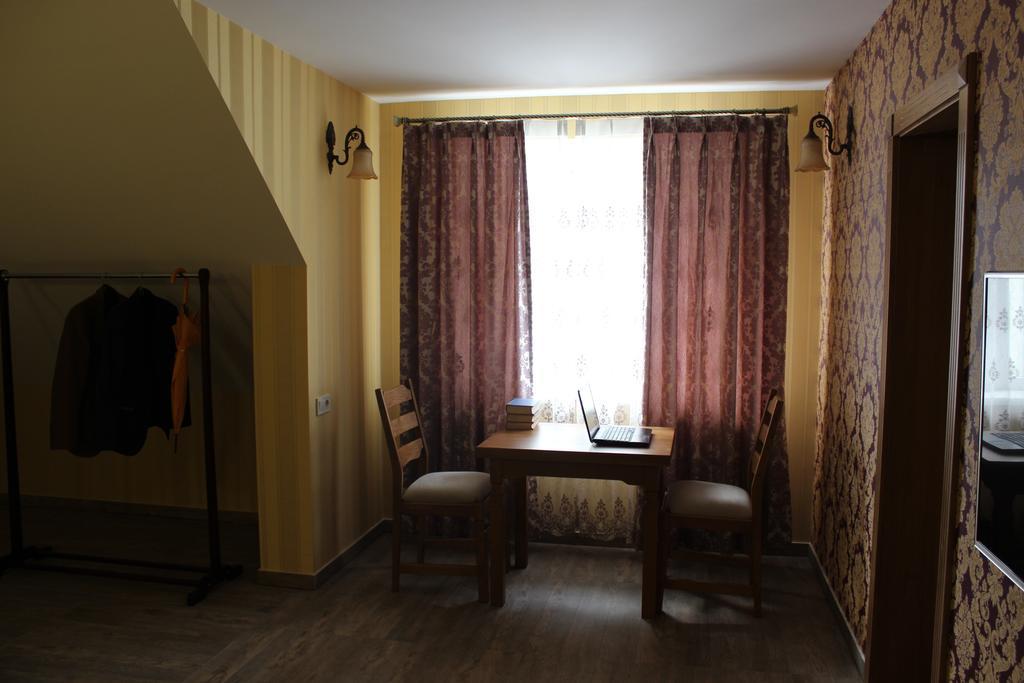 Barin House Hotel Sumy Bagian luar foto