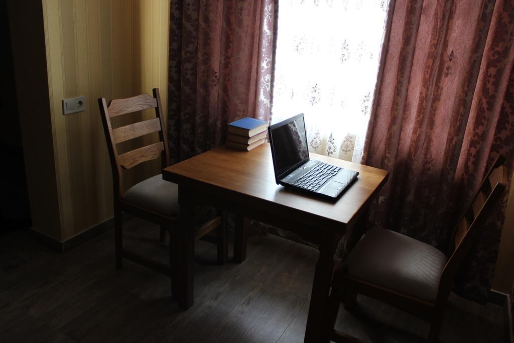 Barin House Hotel Sumy Bagian luar foto