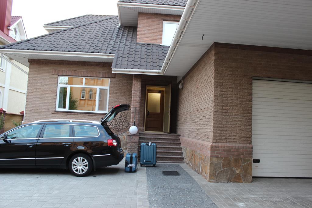 Barin House Hotel Sumy Bagian luar foto
