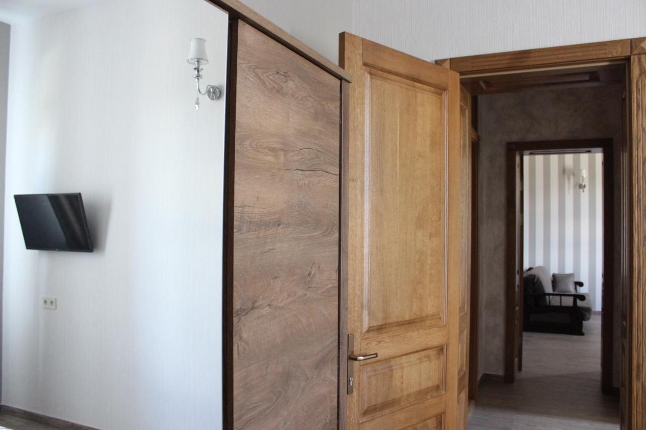 Barin House Hotel Sumy Bagian luar foto
